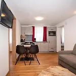 Appartementhaus Aurum - Summercard Included * צל-אם-זי